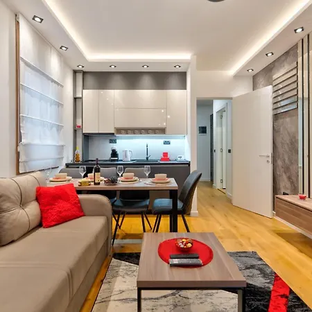 Apartament Aurora Lux 24 *