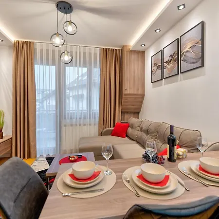 Aurora Lux 24 Apartament *