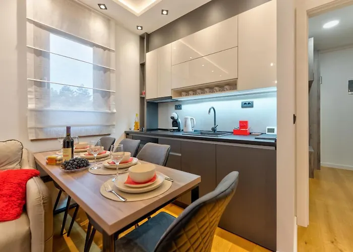 Apartman Aurora Lux 24 *